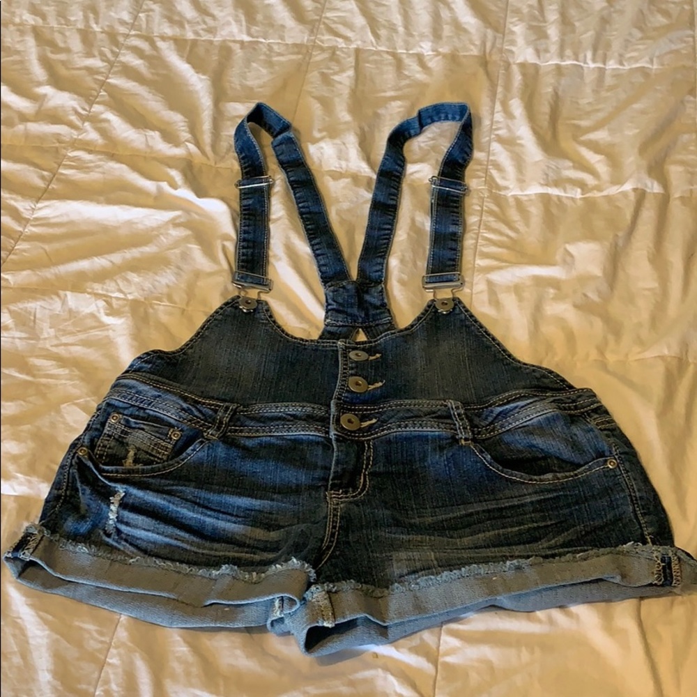 Cute jean short overalls